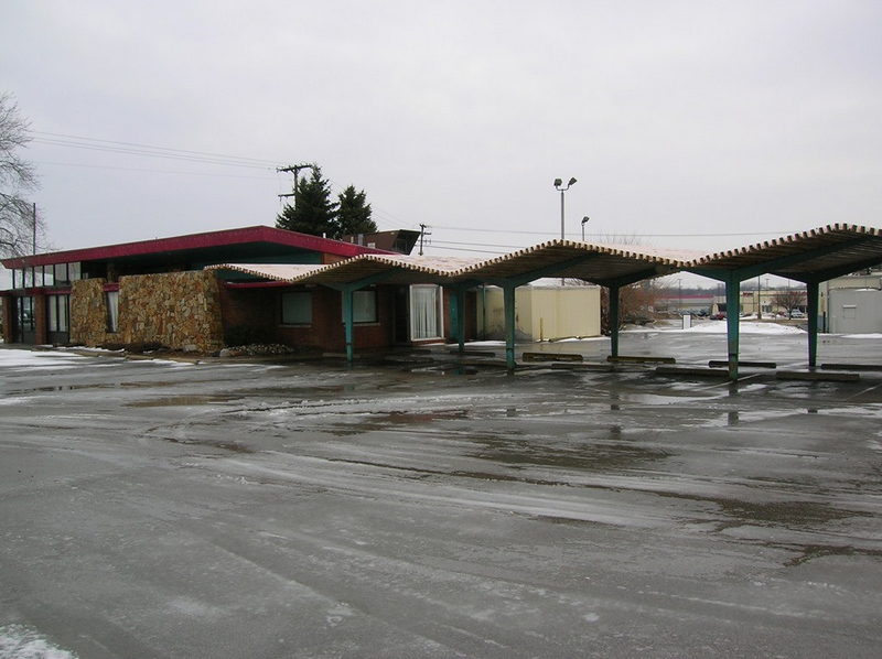 Bummies Drive-In - Feb 2008 From Dennis Gibbs Pre Demolition